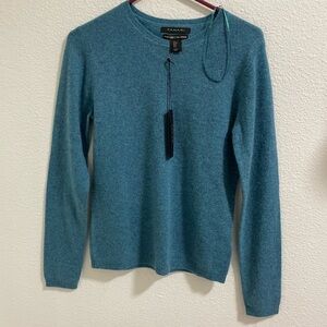 Tahari cashmere Women's Sweater NWT